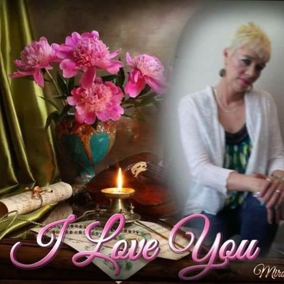 Meet your Posher, Edna - Picture 1 of 1